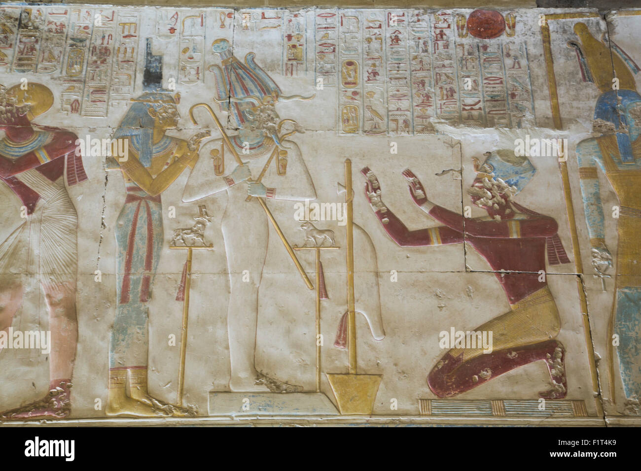 Basrelief des knienden Pharao Seti i., Tempel von Sethos i., Abydos, Ägypten, Nordafrika, Afrika Stockfoto