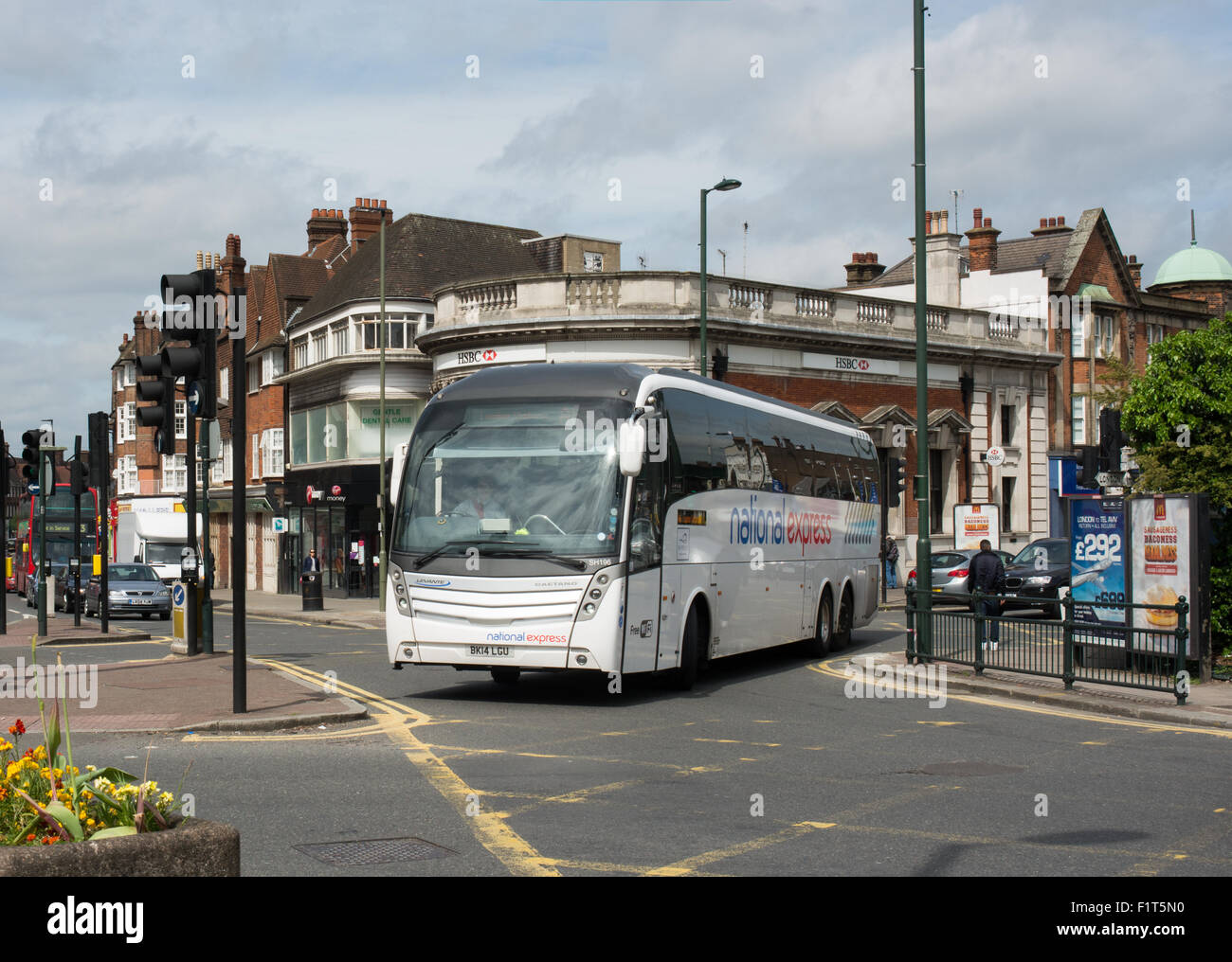 Golders green bus station golders Fotos und Bildmaterial in hoher