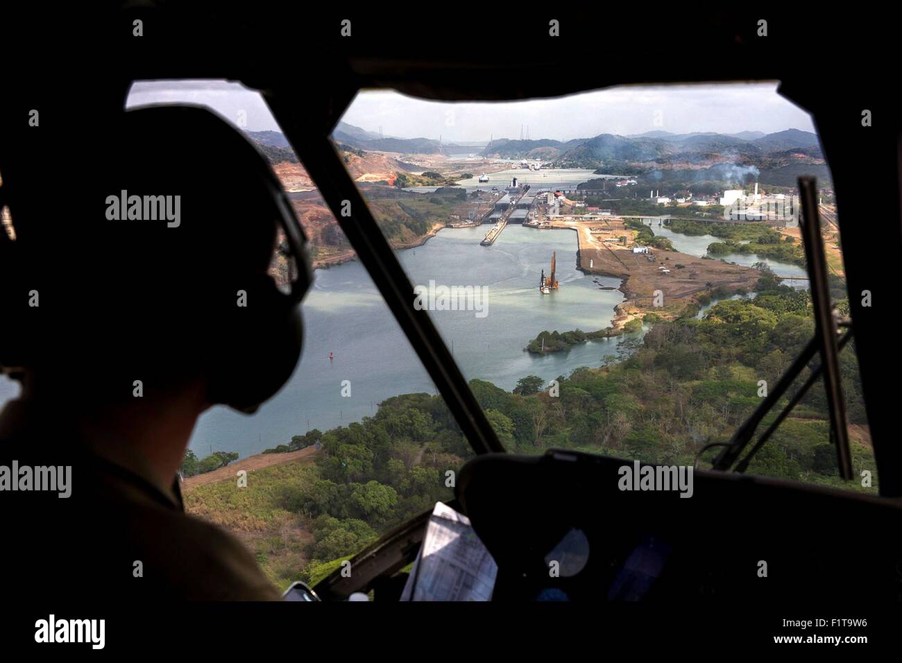 Der Panama-Kanal, wie aus dem Cockpit eines Marine One während ein Rundflug 10. April 2015 in Panama-Stadt zu sehen. Stockfoto