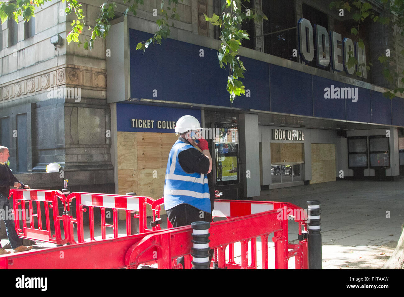 Kensington, London, UK. 7. September 2015. Die berühmte Odeon Kensington Kino mit Art-déco-Architektur droht der Abriss von entwickeln Delancey und Gesichter Opposition von Naturschützern darunter britische Schauspielerin Kate Winslet Credit: Amer Ghazzal/Alamy Live-Nachrichten Stockfoto