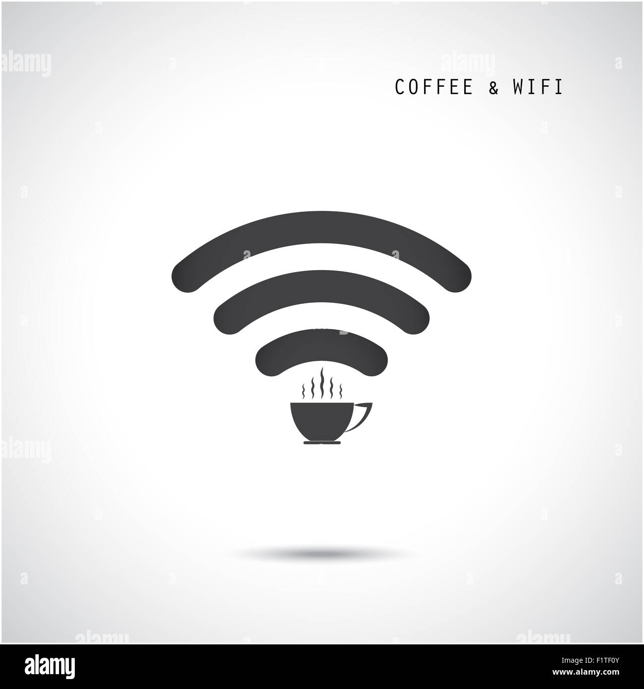 Tasse heißen Kaffee und WLAN zu unterzeichnen. Technologie- und Hintergrund. Stockfoto