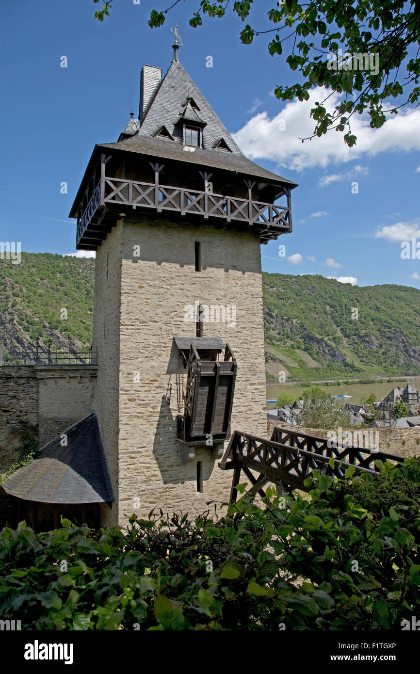 Wand-Turm Torhaus und Zugbrücke auf Stadt Oberwesel Rheinland-Pfalz Deutschland Stockfoto