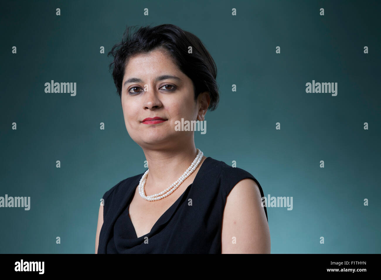 Sharmishta "Shami" Chakrabarti CBE, der Direktor der Freiheit, der an das Edinburgh International Book Festival 2015. Edinburgh, Schottland. 19. August 2015 Stockfoto