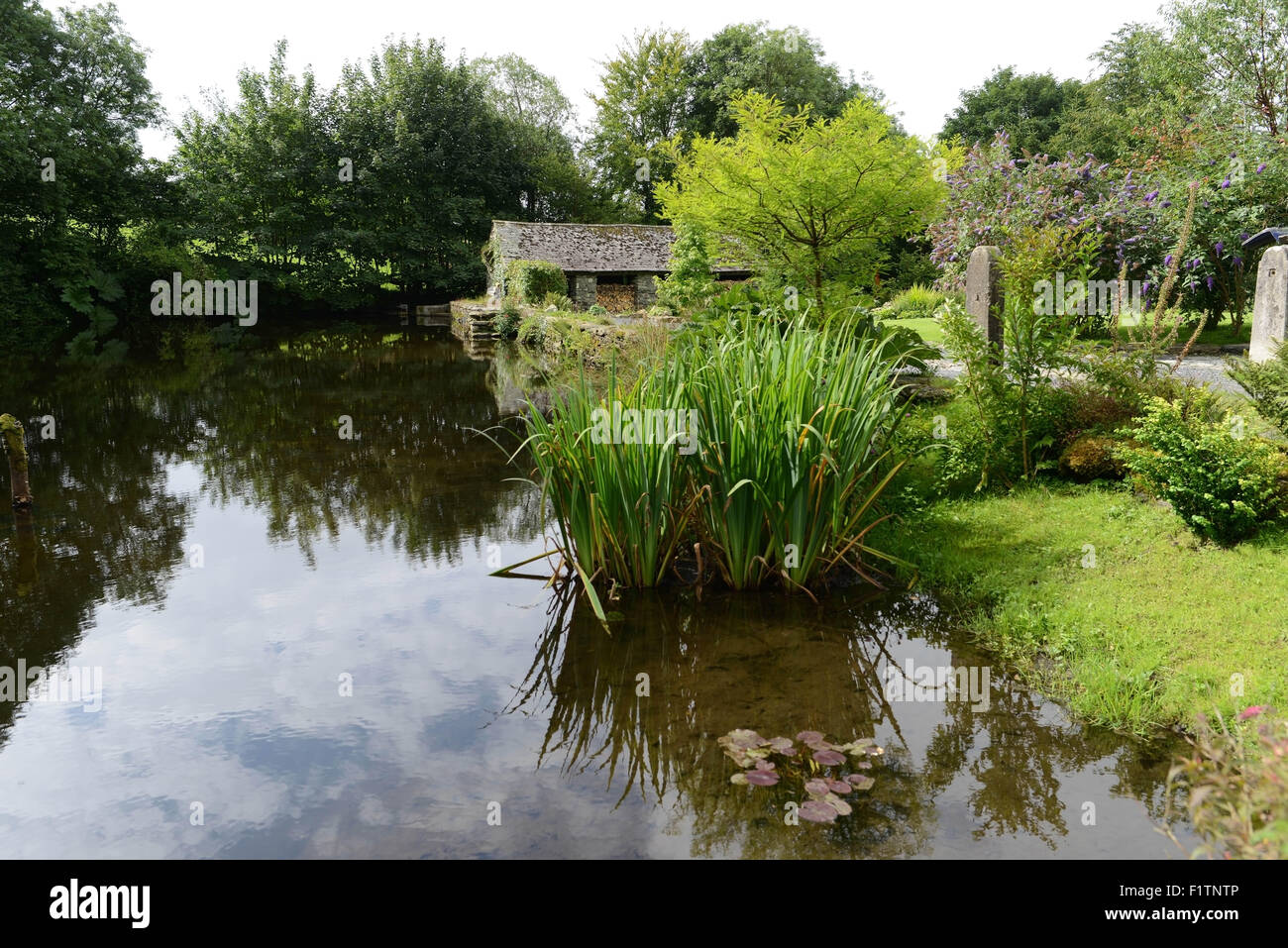 EINE ATEMBERAUBENDE AUSSICHT AUF GILPIN MÜHLE, EIN BED AND BREAKFAST UNTERKUNFT IN CUMBRIA Stockfoto