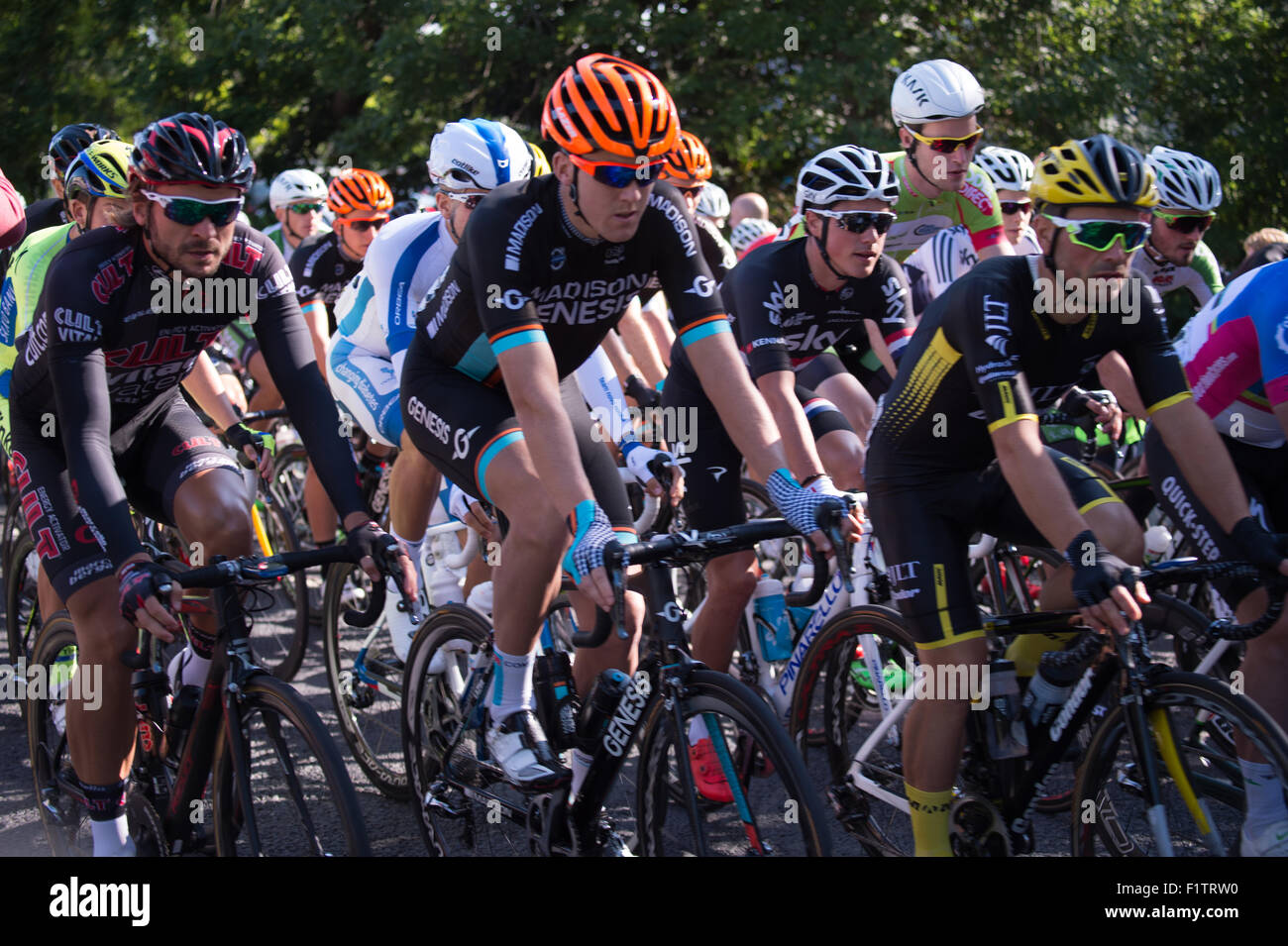Clitheroe, Lancashire, UK. 7. September 2015. Stufe 2 Aviva Tour durch Großbritannien Radrennen zu Beginn der Phase 2. Stockfoto