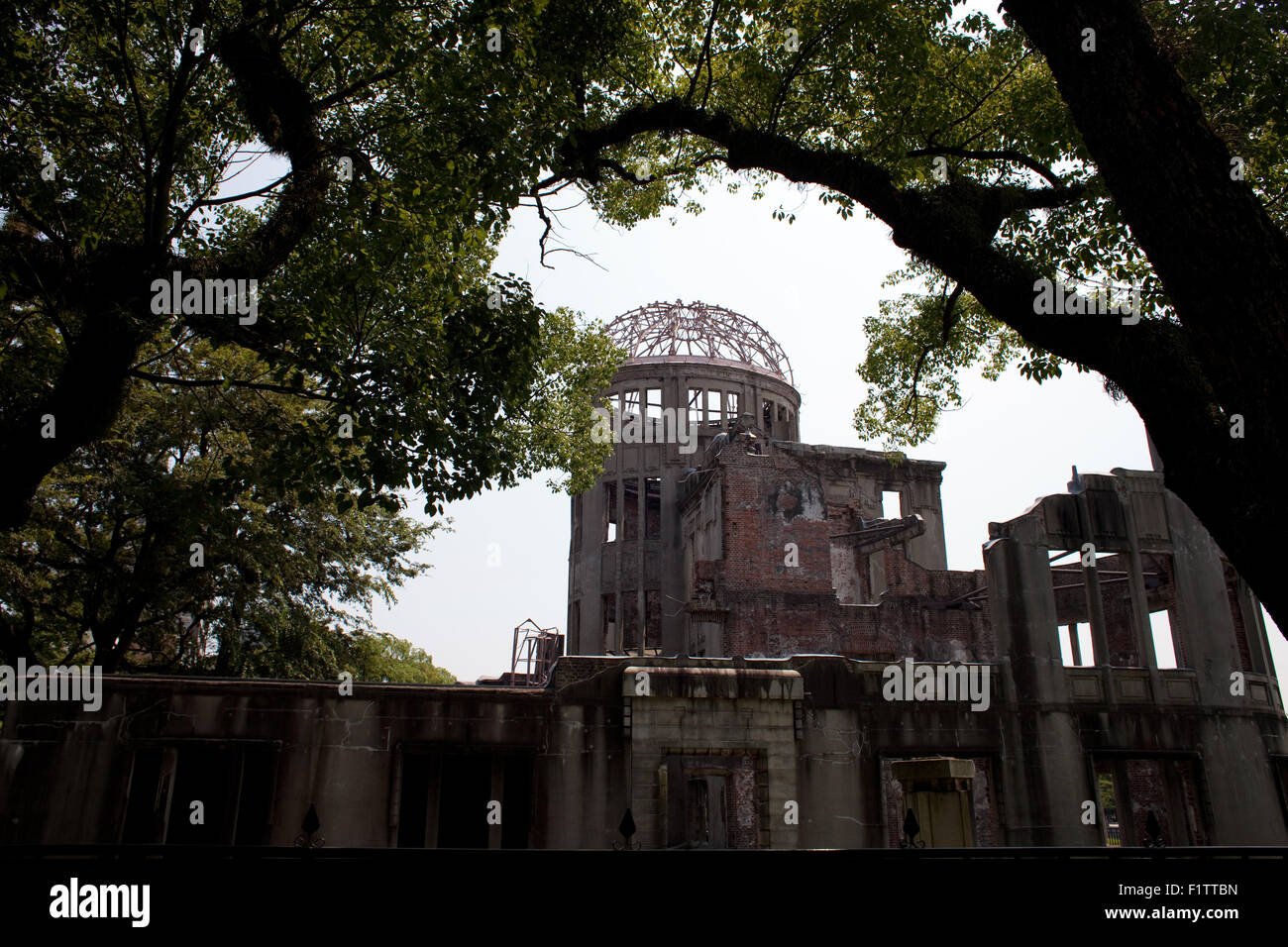 Bombardiert Kuppel, die Ruinen des Atombombenangriffs auf der Friedenspark Hiroshima, Japan Stockfoto