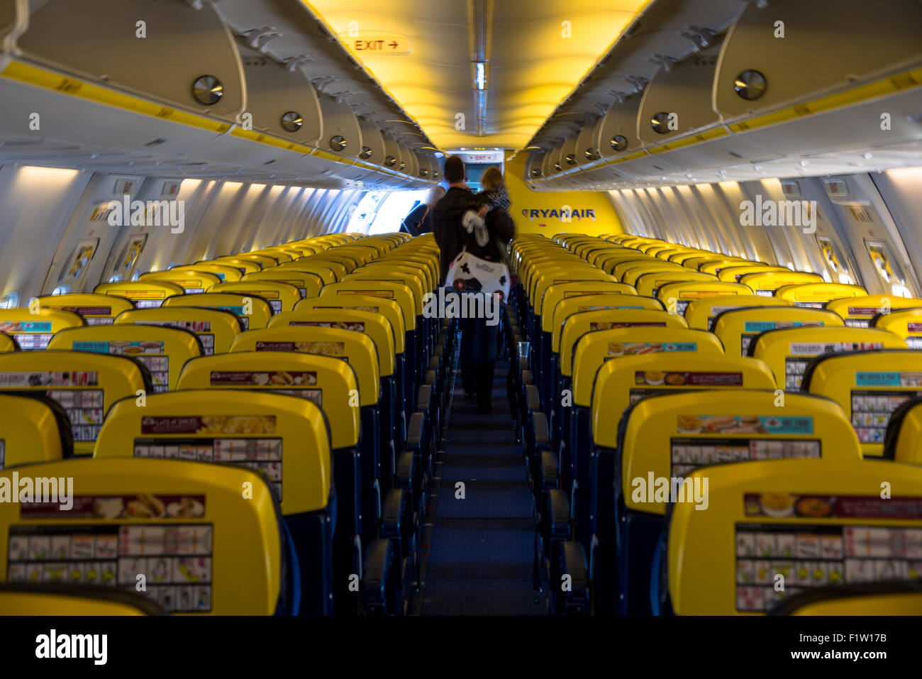 leere Kabine Flugzeug von ryanair Stockfoto