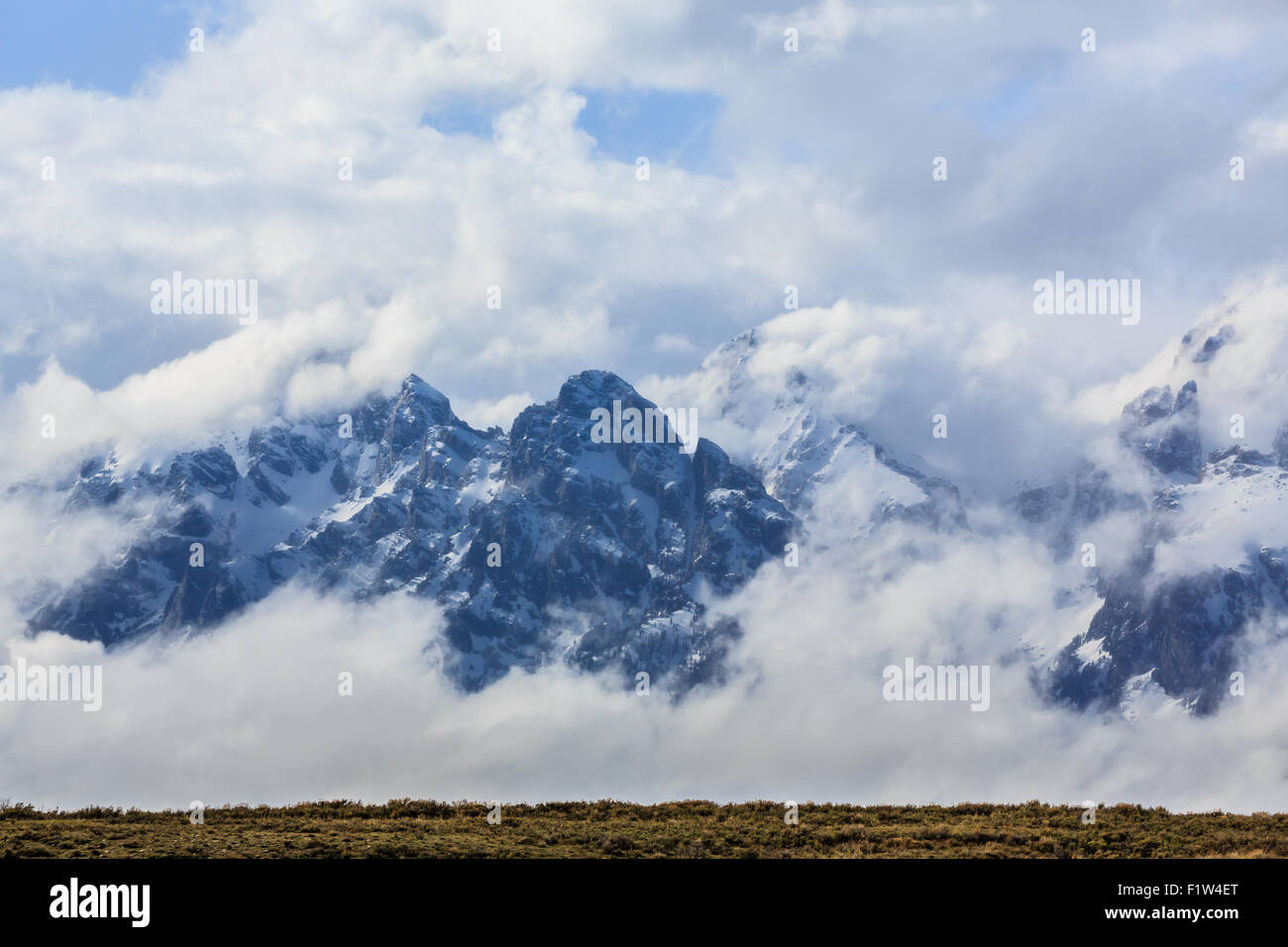 Gipfeln in einem Clearing-Sturm Stockfoto