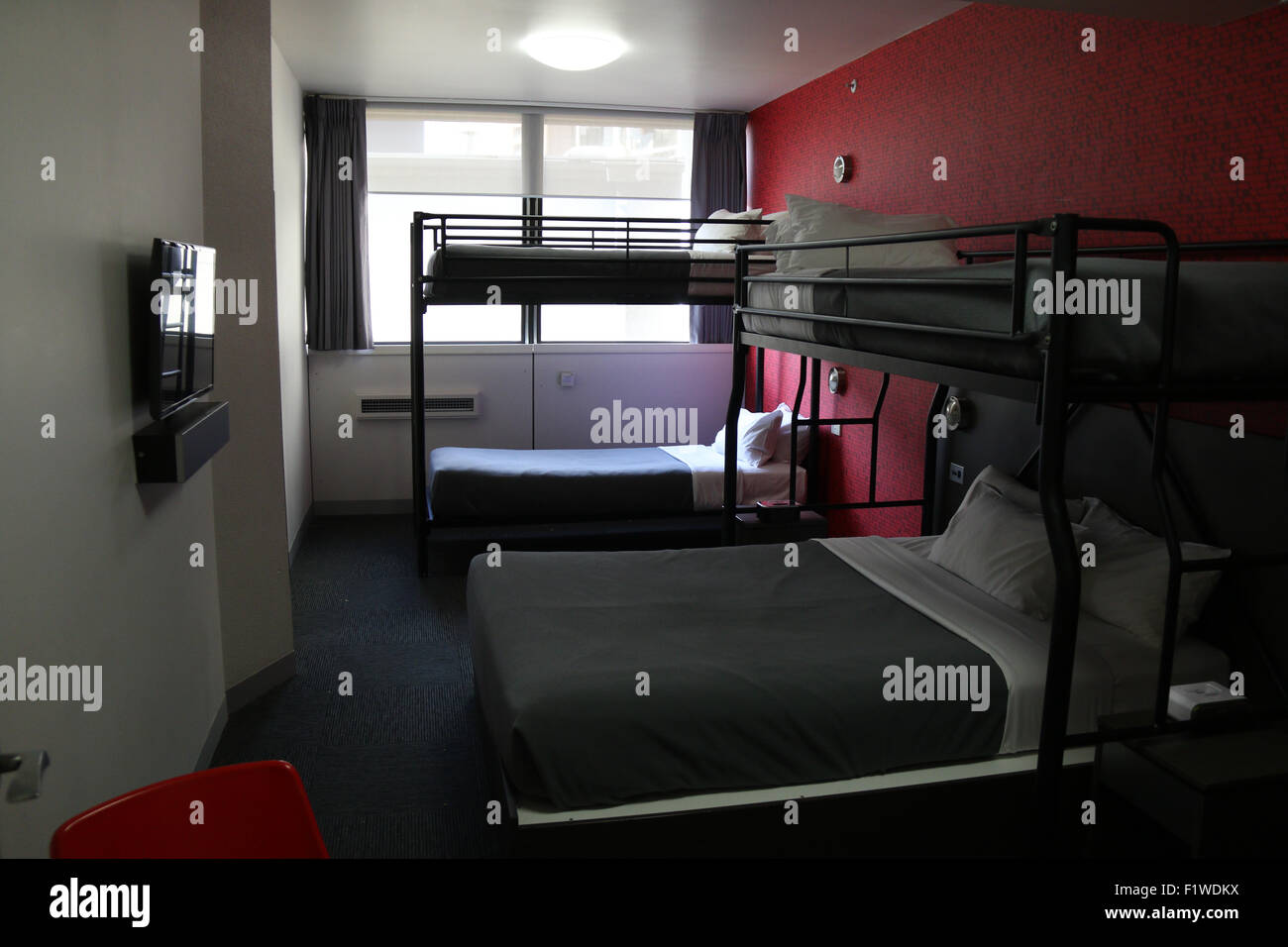 Ein Zimmer im Studentenwohnheim im Raum Hotel 380 Russell Street, Melbourne. Stockfoto