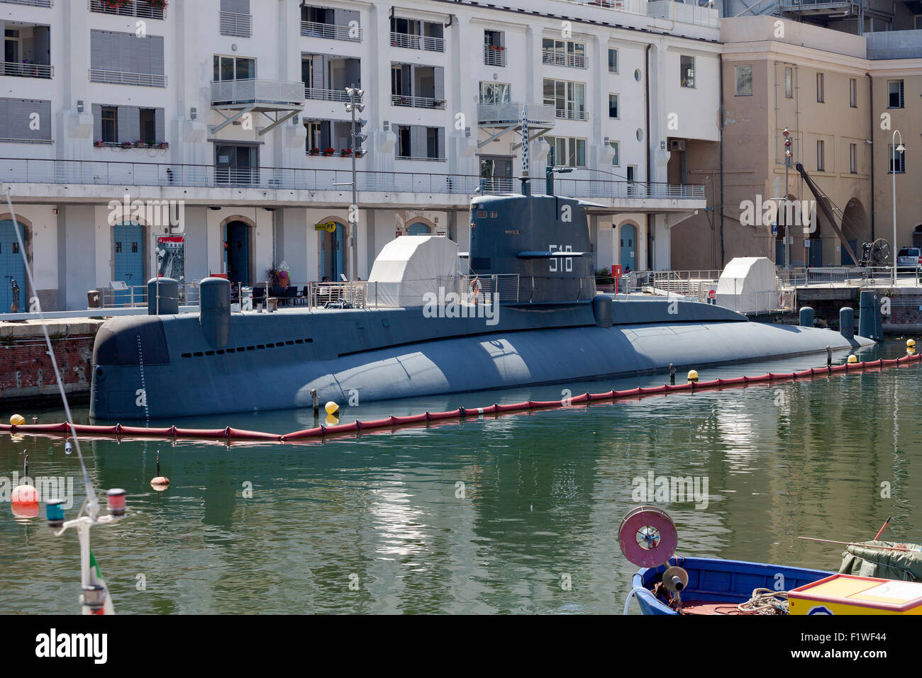 Genua, Italien - 16. Juni 2012: Italienische Marine Nazario Sauro-Klasse u-Boot Museum (Meeresmuseum Galata) in Genua alt po umgewandelt Stockfoto