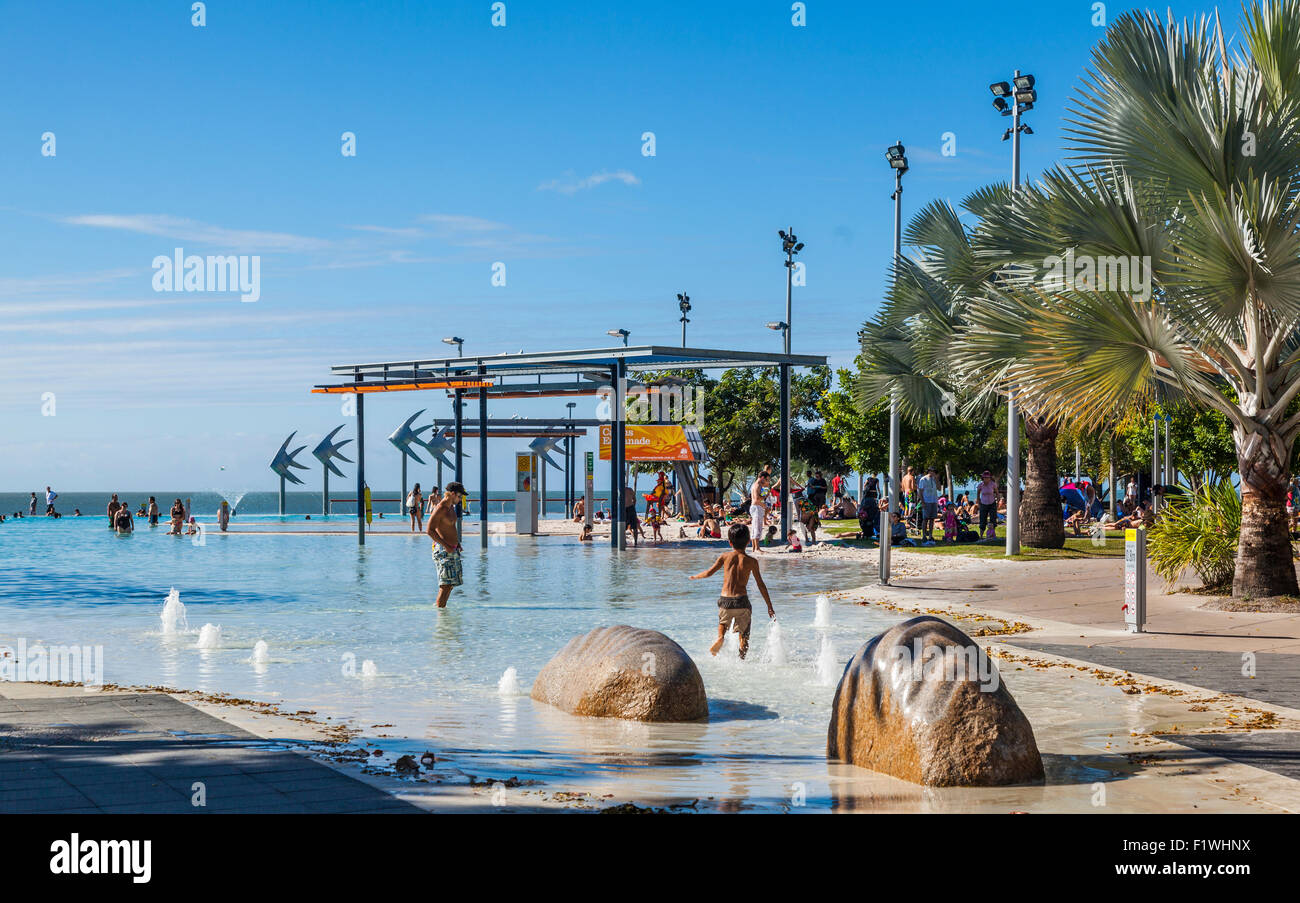 Australien, Queensland, Cairns, künstlichen Badelagune im Esplanade Stockfoto