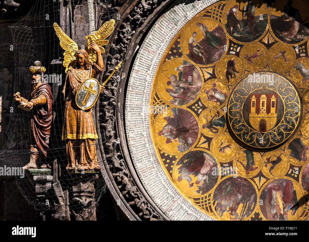 Detail der astronomischen Uhr Kalender Platte, das Altstädter Rathaus, Prag, Tschechische Republik. Stockfoto