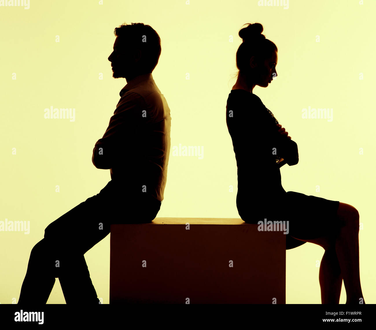 Bild von den Menschen, die im Argument brechen Stockfoto