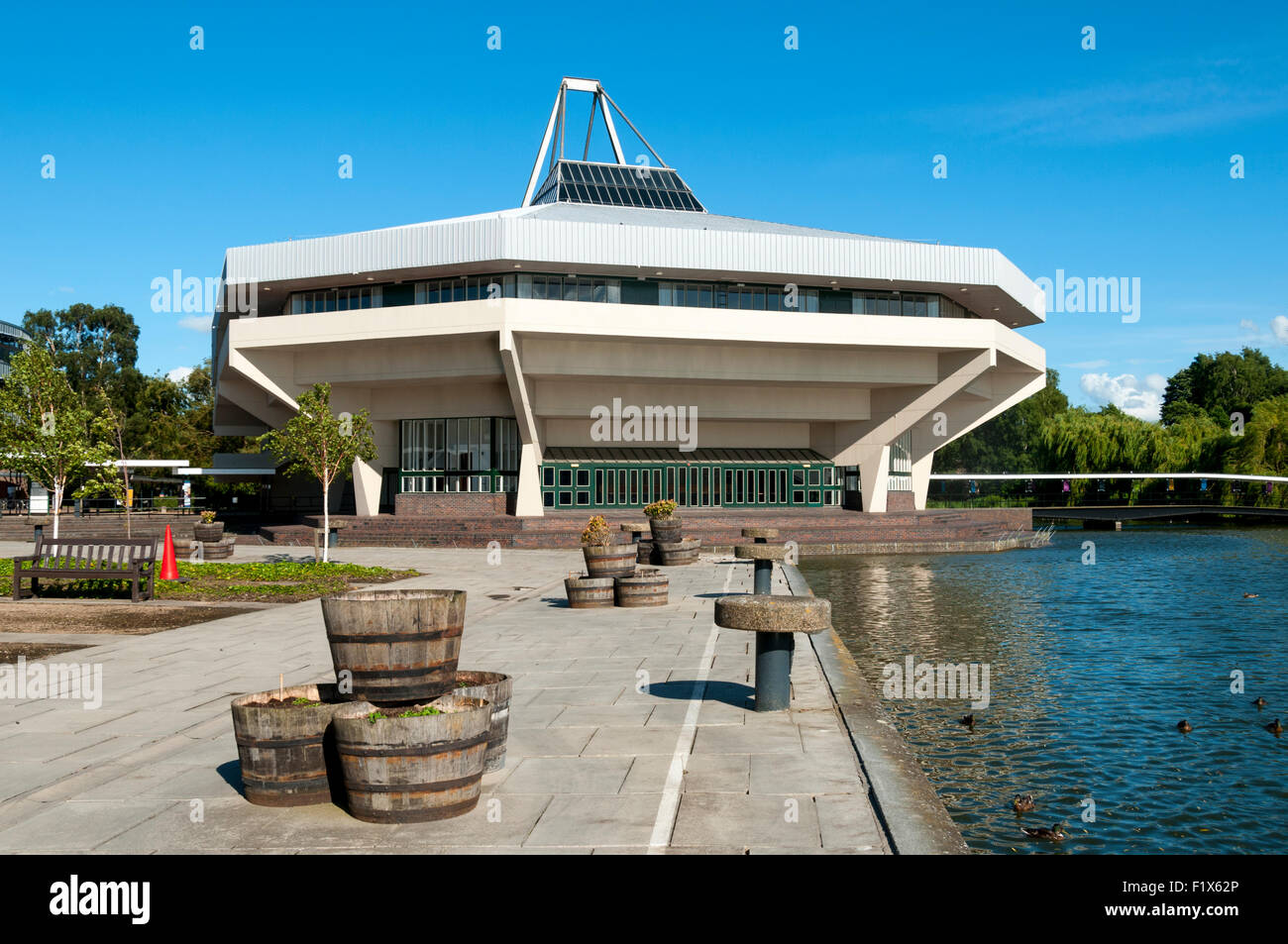 Der Central Hall Gebäude, University of York Heslington Campus, Stadt York, Yorkshire, England, UK.  Gebauten 1968. Stockfoto