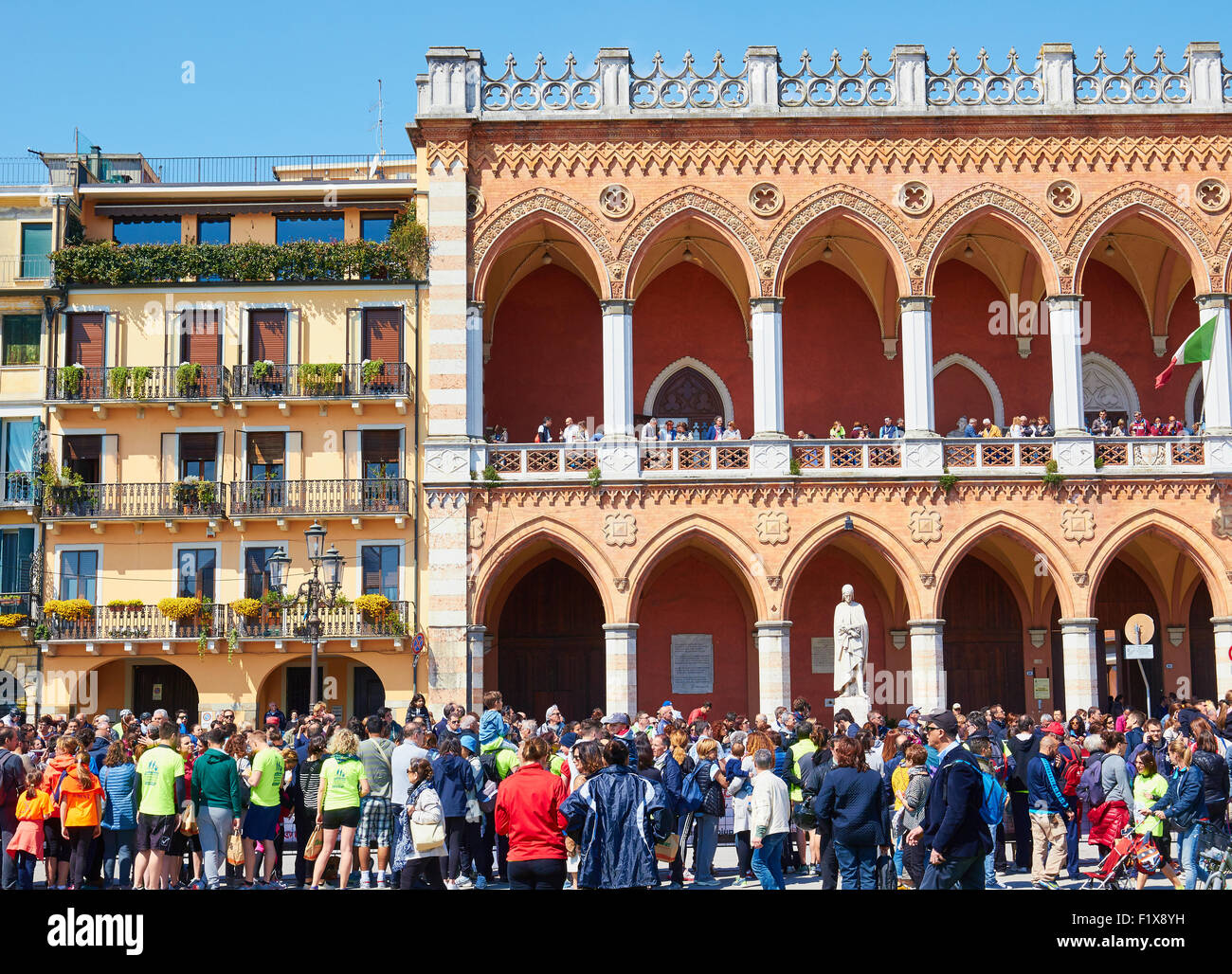 Doppel loggia Fotos und Bildmaterial in hoher Auflösung Alamy