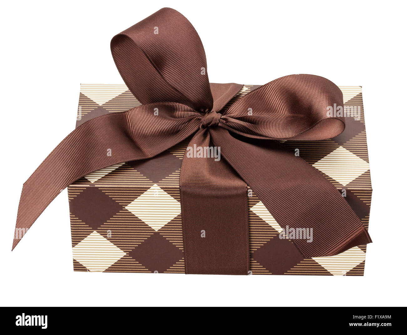 braune Geschenk-Box auf dem weißen Hintergrund isoliert. Stockfoto
