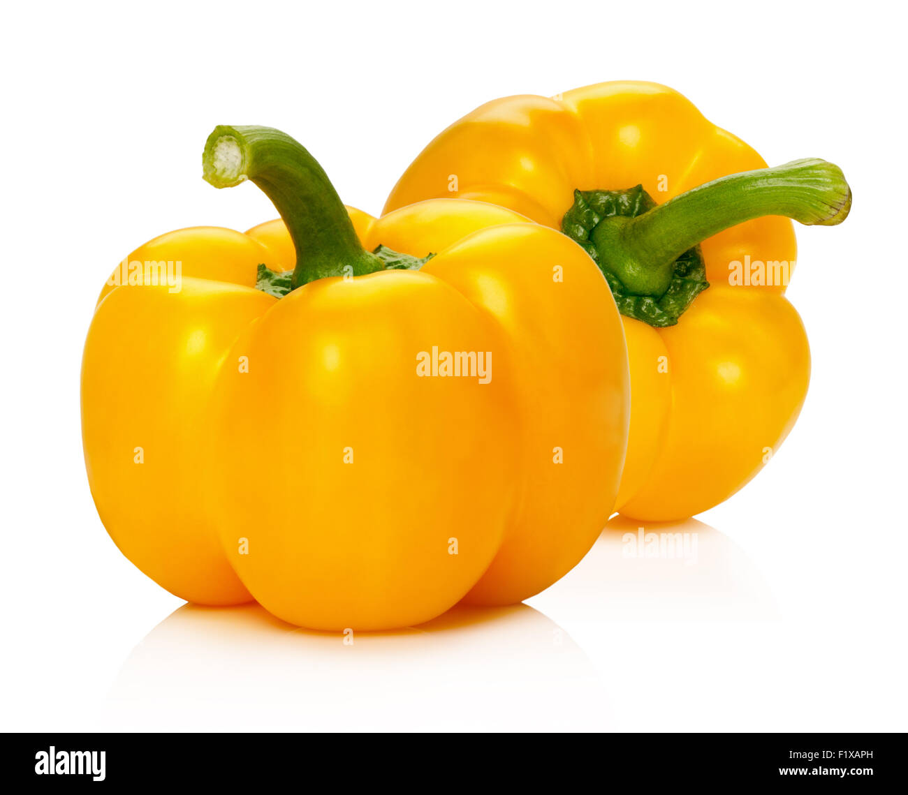 gelbe Paprika auf dem weißen Hintergrund isoliert. Stockfoto