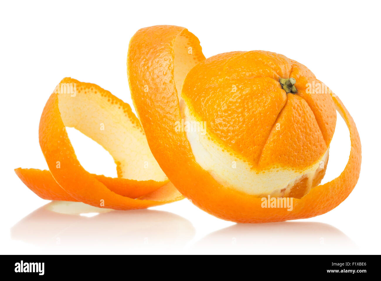 Orange auf weißem Hintergrund. Stockfoto