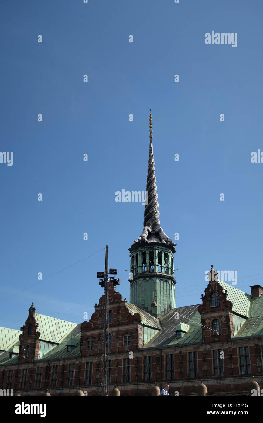 Drache-Turm auf dem Turm der alten Börse in Kopenhagen, Dänemark Stockfoto