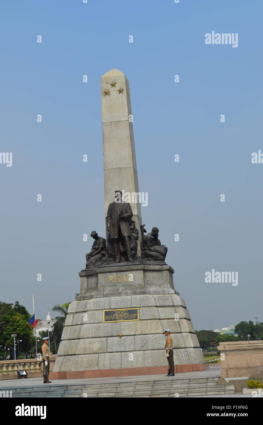 Denkmal ToJozeRizal, übertragen ManilaMonument ofBronzeandGranite.Mortal bleibt fromBinondo30Dec.1912.DeclaredNatMon15/4/2013 Stockfoto