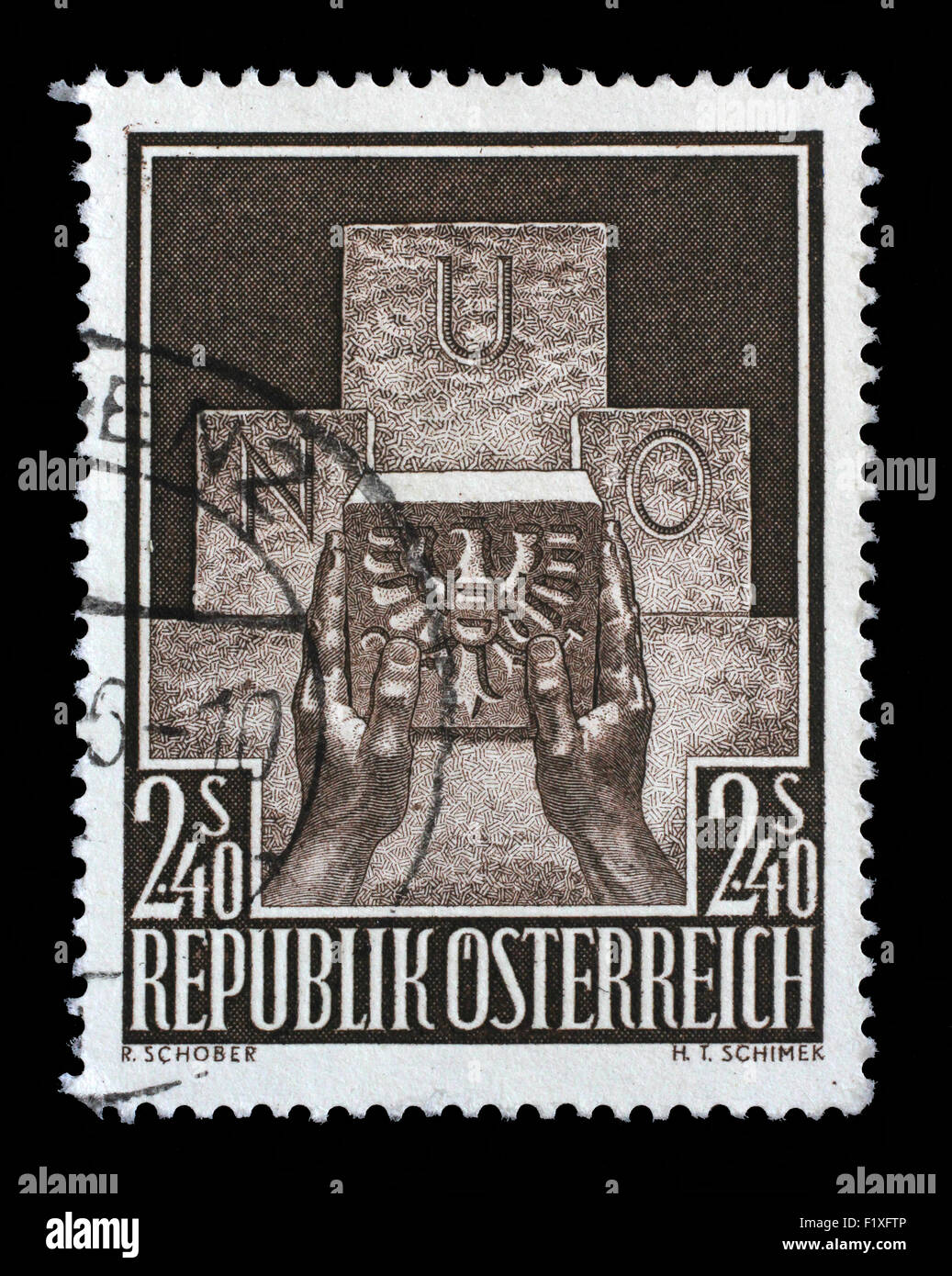Briefmarke gedruckt in Österreich zeigt symbolisch von Österreichs Eintritt bei der UNO, ca. 1956 Stockfoto