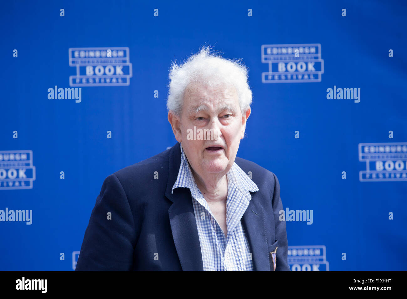 Tam Dalyell, dem ehemaligen Labour-Abgeordneter an das Edinburgh International Book Festival 2015. Edinburgh, Schottland. 20. August 2015 Stockfoto