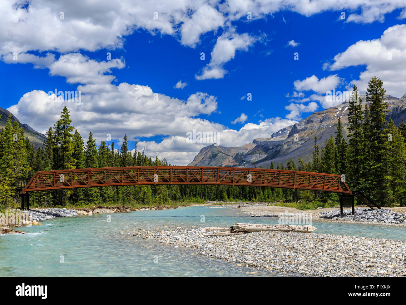 Brücke über den Kootenay-River, Kootenay National Park, Britisch-Kolumbien, Kanada. Stockfoto