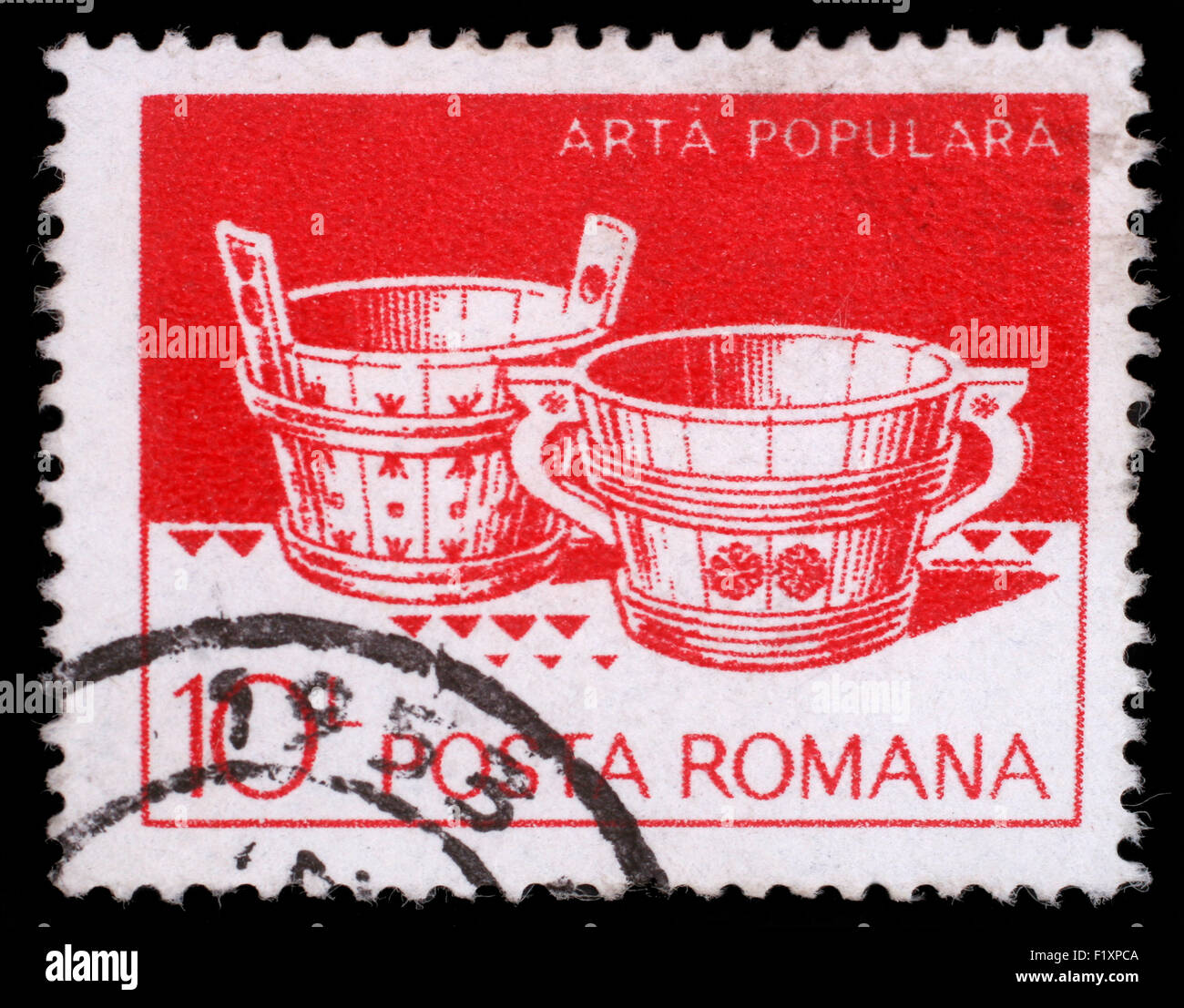 Briefmarke gedruckt in Rumänien zeigt hölzernen Wannen aus Hunedoara und Suceava, ca. 1982 Stockfoto