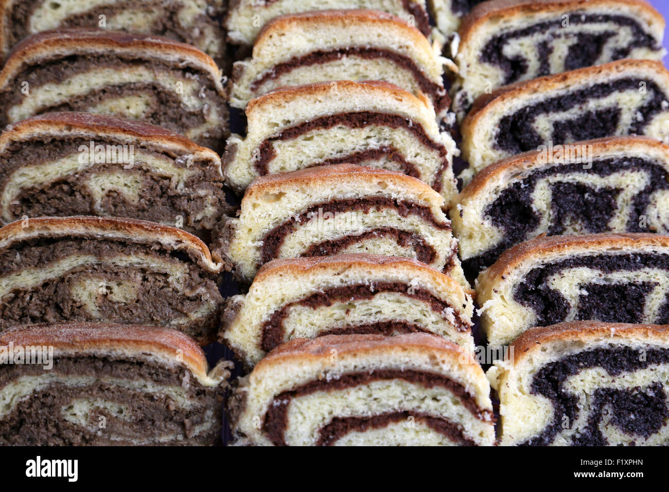 Mohn und Walnuss Brötchen Stockfoto