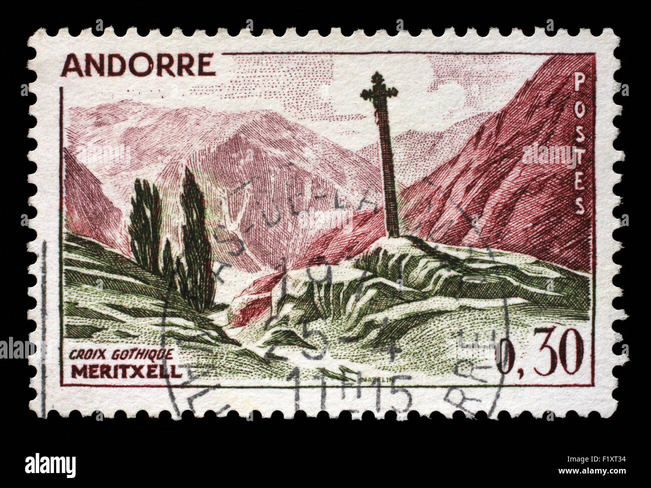 Briefmarke gedruckt im Andorra zeigt Landschaften, Gothic Kreuz von Maritxell, ca. 1961. Stockfoto