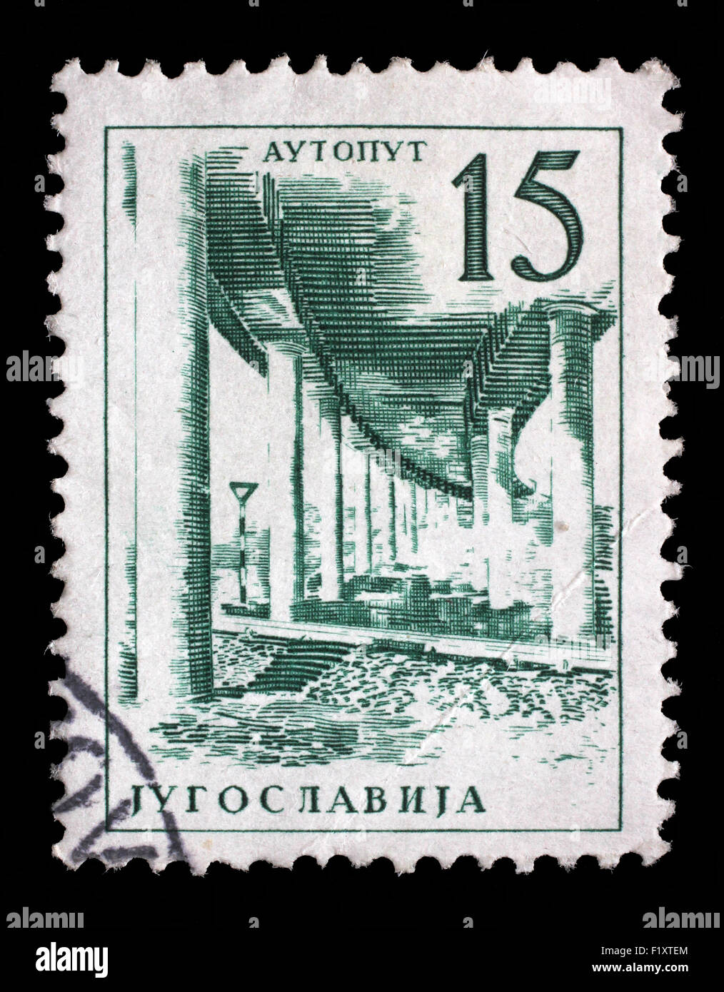 Briefmarke gedruckt in Jugoslawien zeigt eine Ljubljana - Zagreb Bewegungsstraße aus Serie industriellen Fortschritt, cir Stockfoto