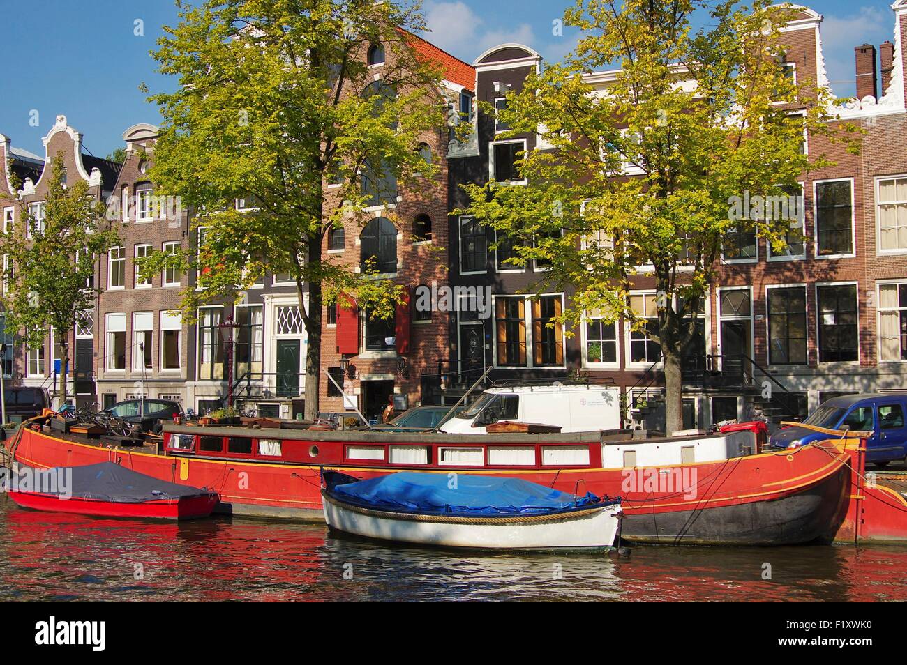 Niederlande, Amsterdam, Stadtzentrum, Gürtel des südlichen Kanäle auf den großen Kanälen, jede Art von Boote vertäut Stockfoto