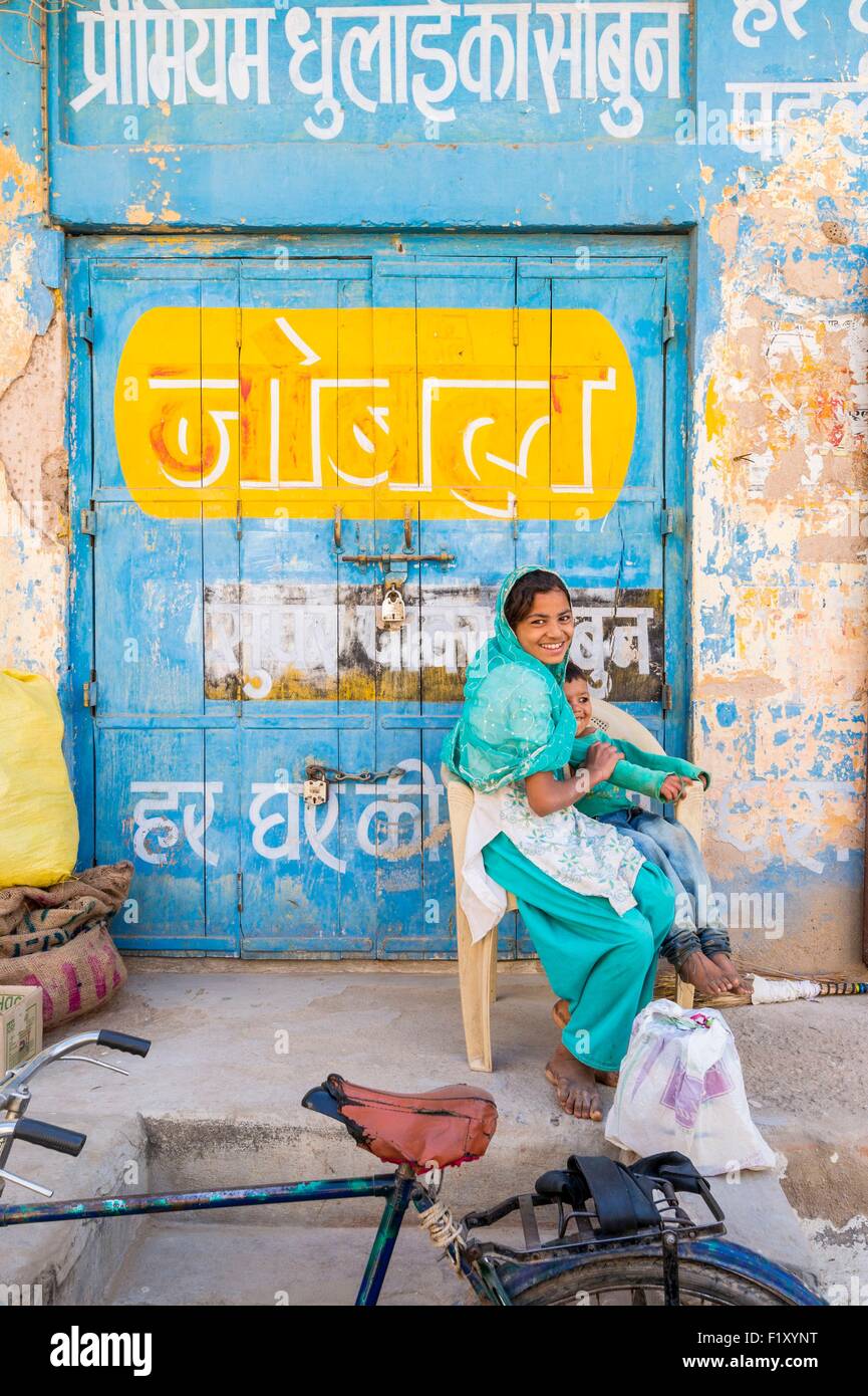 Indien, Rajasthan state, Shekhawati Region Mandawa, Straßenszene Stockfoto