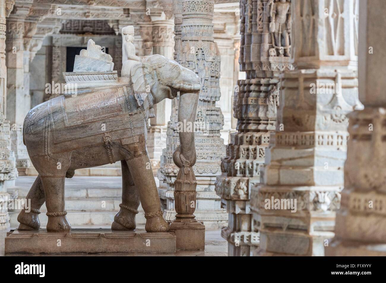 Indien, Rajasthan Zustand, Ranakpur, Adinath Ja∩n Tempel Stockfoto