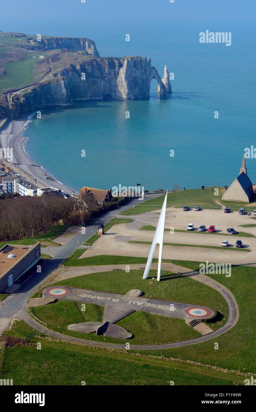 Frankreich, Seine Maritime, Etretat, Denkmal zu Ehren von Oiseau Blanc (weiße Vogel) Flugzeuge und Piloten Nungesser und Coli Stockfoto