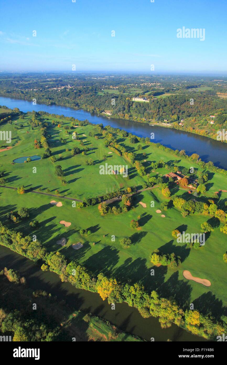 Frankreich, Maine et Loire, an den Ufern der Loire, der Golfplatz von der Goldenen Insel in La Varenne (Luftbild) Stockfoto