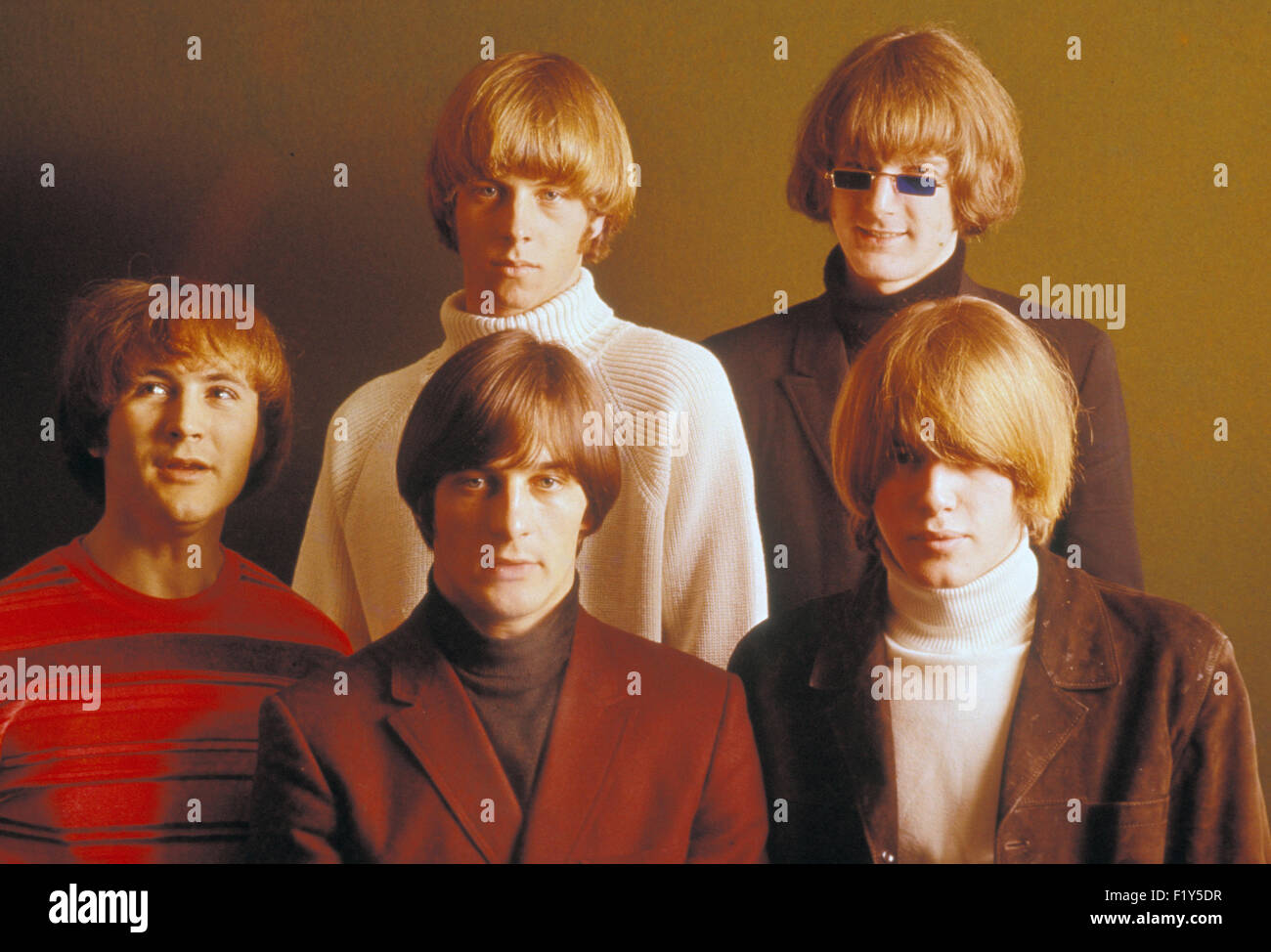 Die BYRDS US-Gruppe über 1965. Oben von links: Chris Hillman, Roger McGuinn. Unten von links: Dave Crosby, Gene Clarke, Michael Clarke. Foto Combi drücken Sie Stockfoto