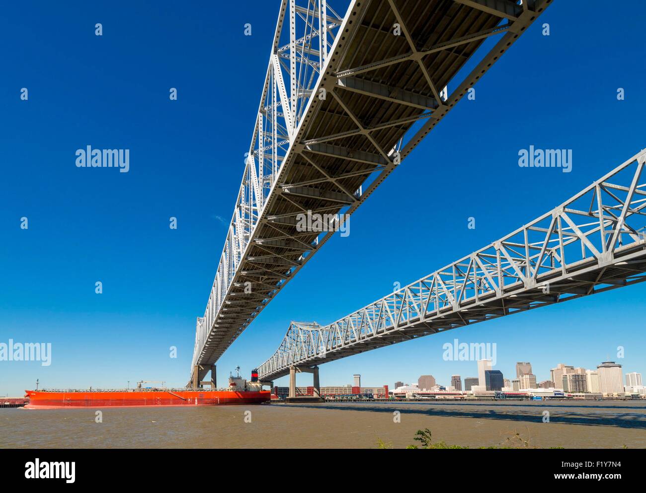 USA, Louisiana, New Orleans, der Crescent City Verbindungsbrücke am Mississippi river Stockfoto