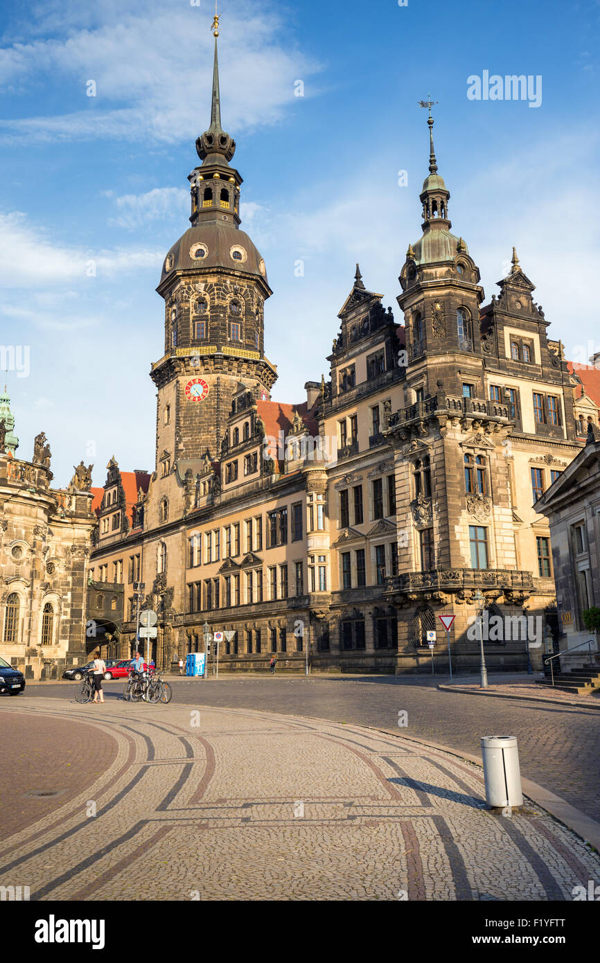 Wohnburg der Könige von Sachsen in Dresden mit dem Hausmannsturm, Deutschland, Europa Stockfoto