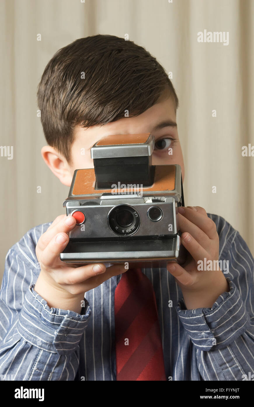 Polaroid kinderkamera -Fotos und -Bildmaterial in hoher Auflösung – Alamy