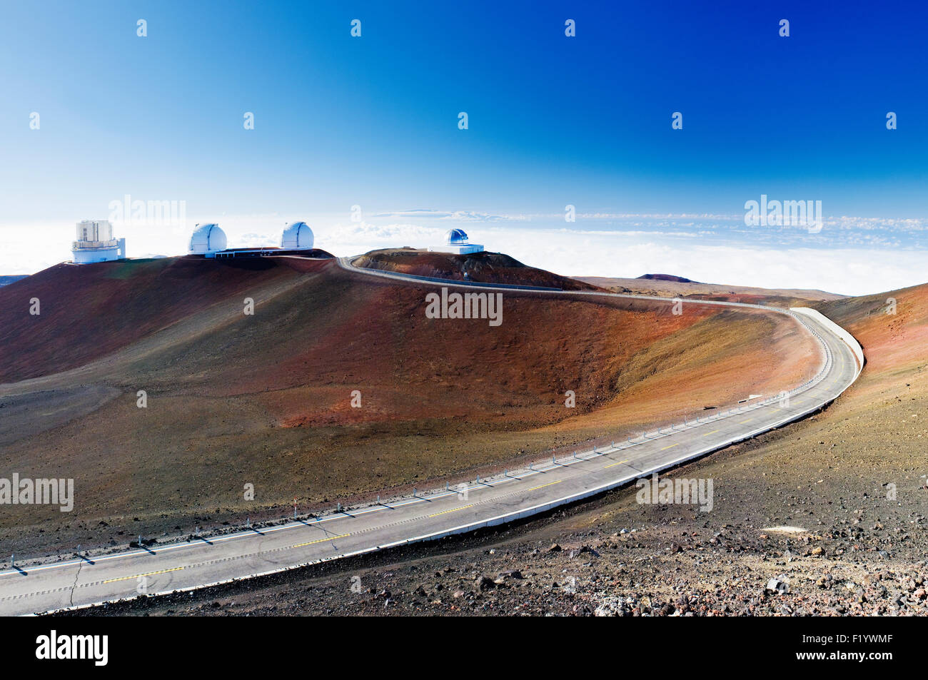 Mauna Kea Skyline zeigt, von links nach rechts, das Subaru-Teleskop, w.m. Keck Observatorium und NASA Infrared Telescope Facility Stockfoto