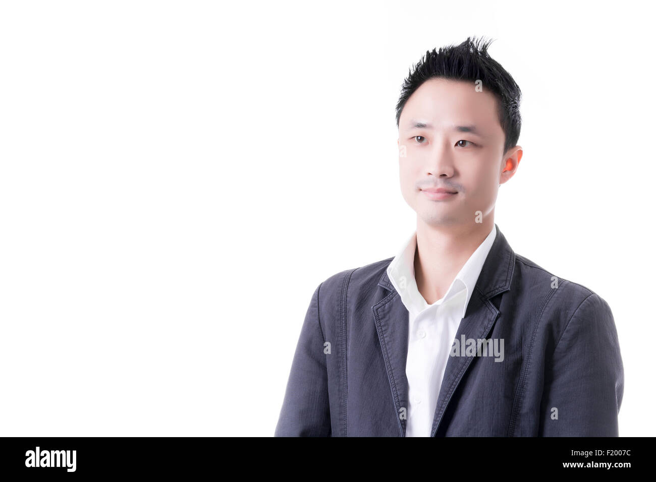 Asiatischer Mann im Büro Geschäftskonzept, Porträt Profil auf weißem Hintergrund Stockfoto