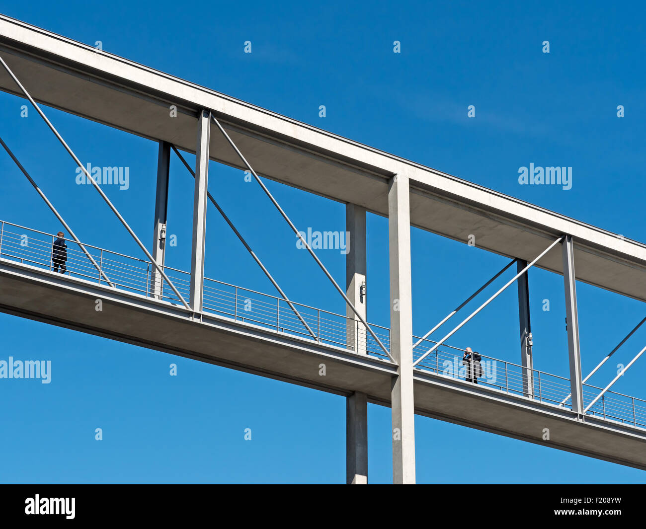 Brücke Zwischen Zwei Formprinzipien Stockfoto