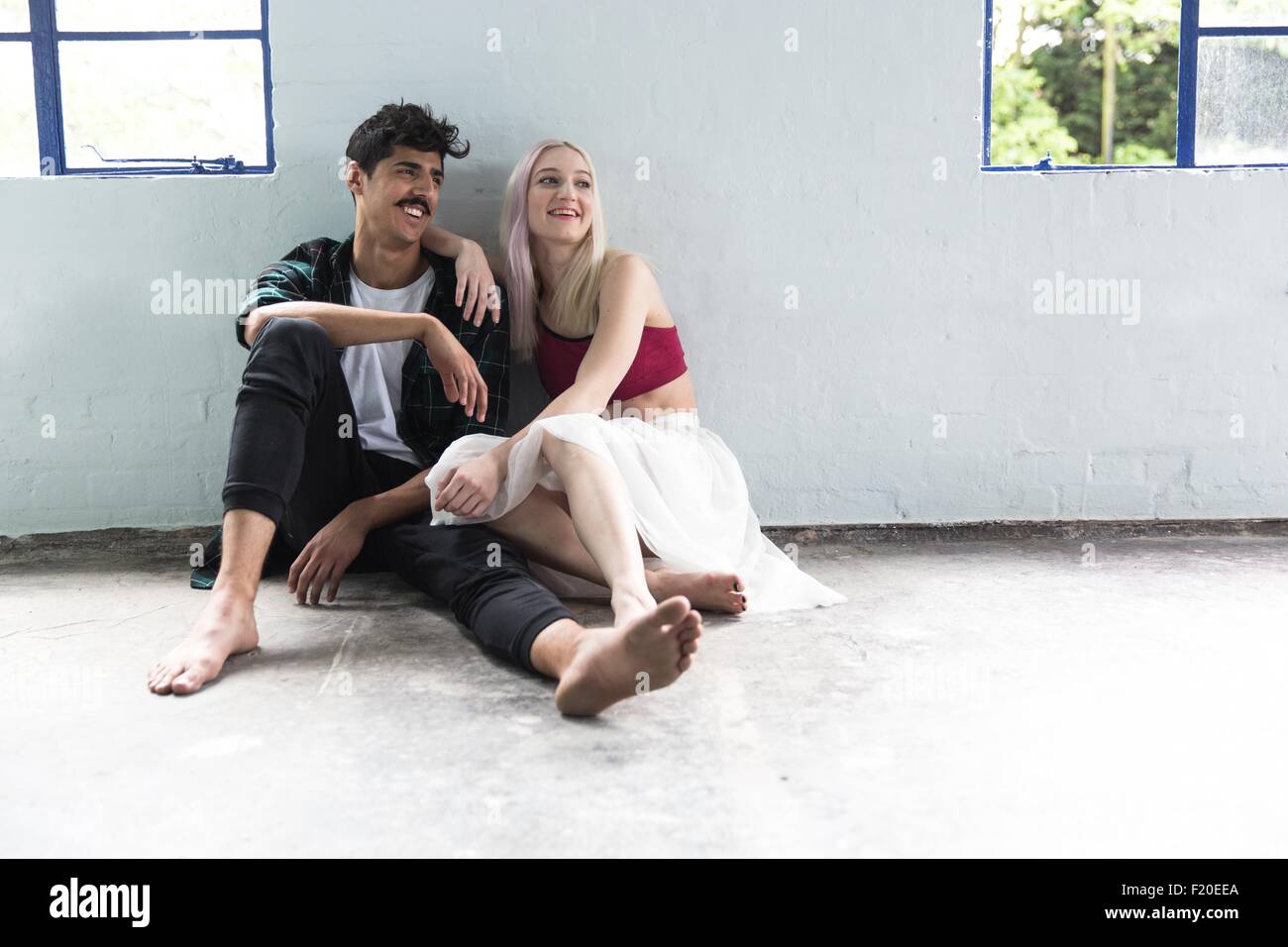 Tänzer unter brechen im studio Stockfoto