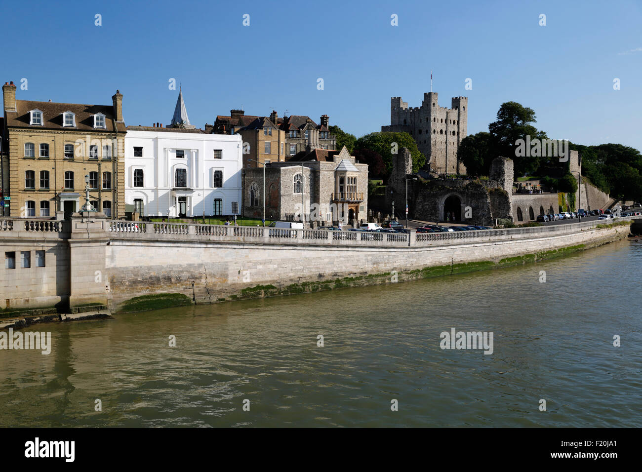 Rochester Castle und den Fluss Medway, Rochester, Kent, England, Vereinigtes Königreich, Europa Stockfoto