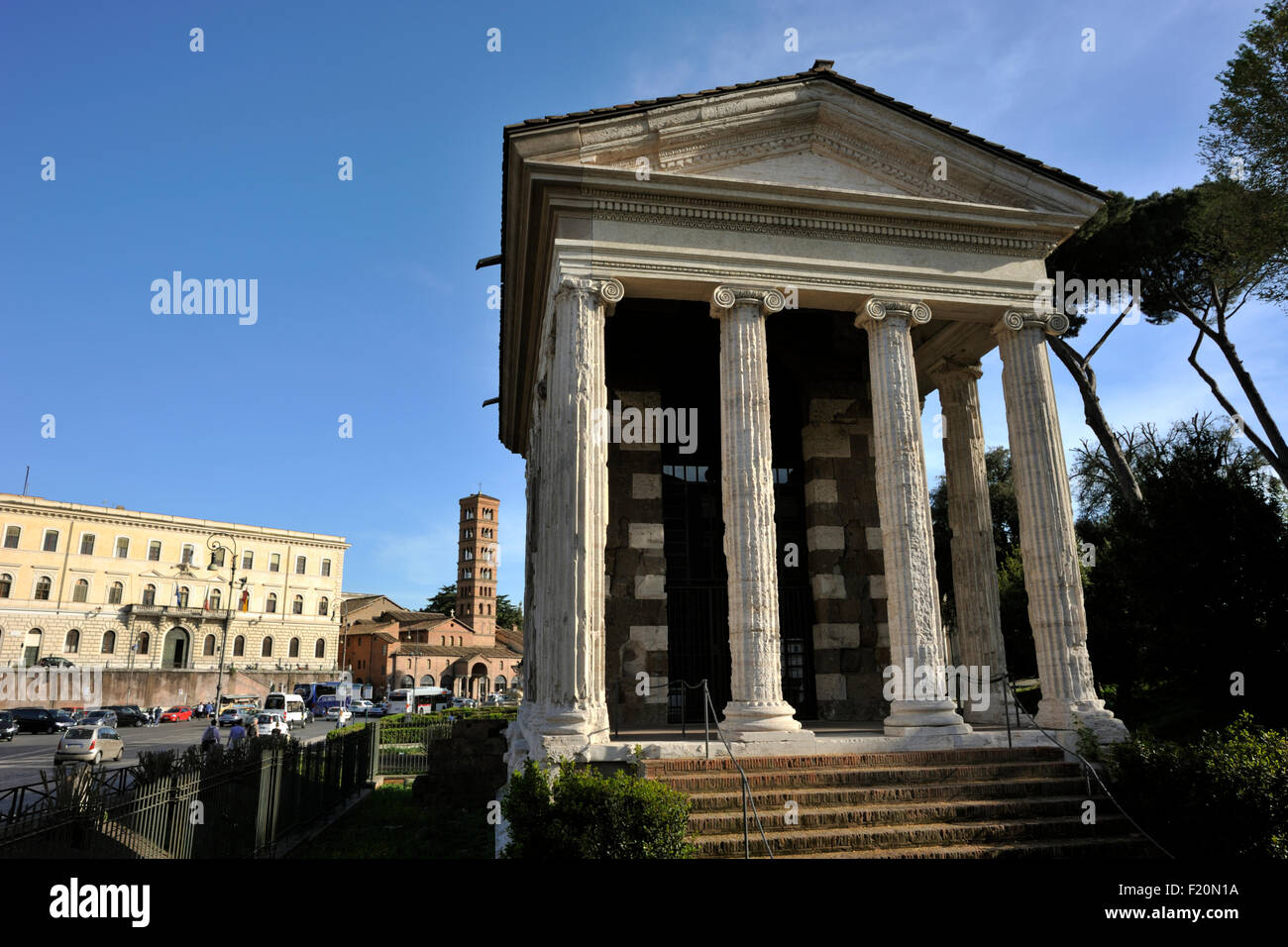 Tempel der fortuna virilis -Fotos und -Bildmaterial in hoher Auflösung ...