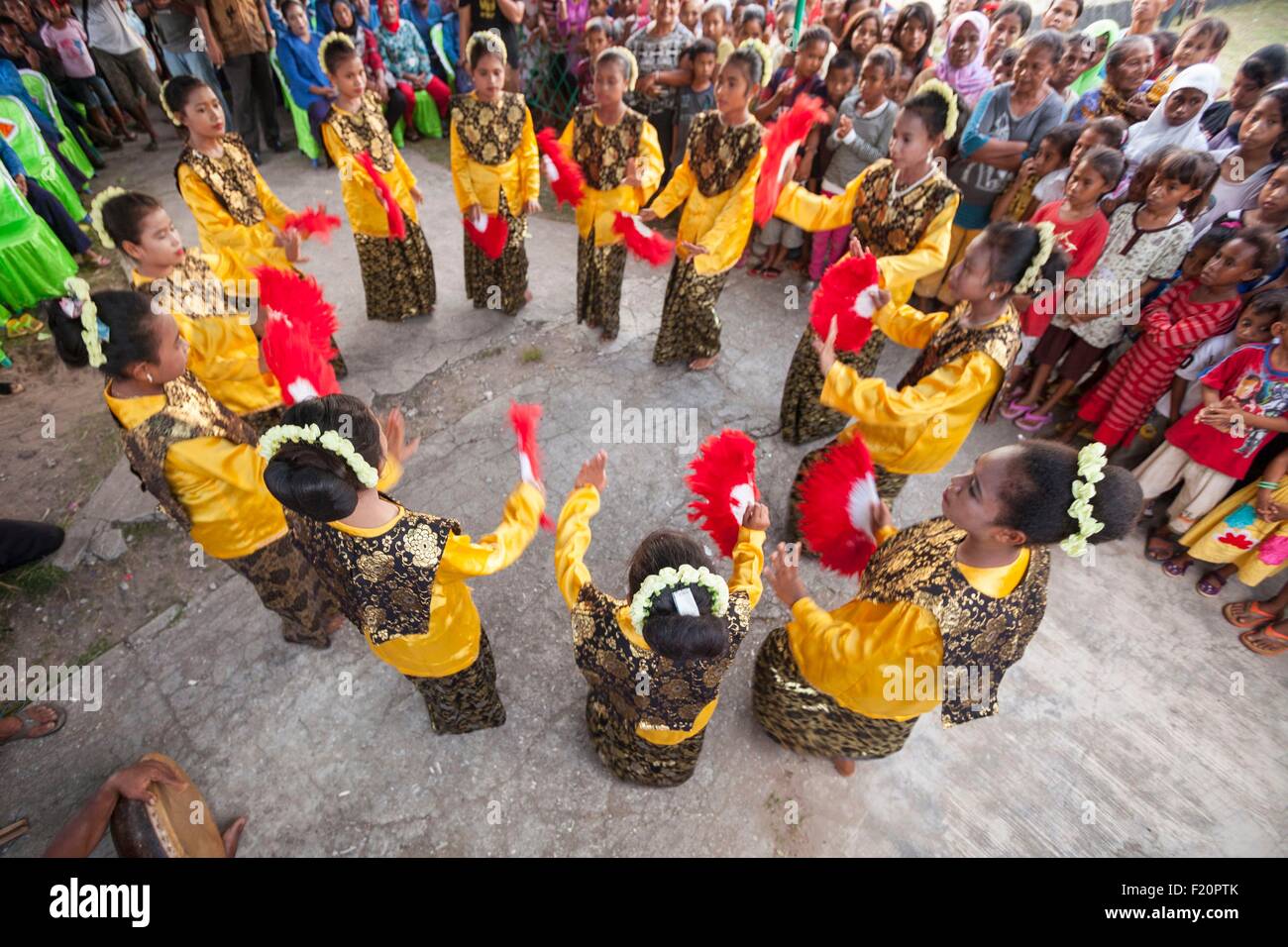 Indonesien, Provinz Maluku, East Seram, Gorom Insel, traditionellen Zeremonie mit den Kataloka Gemeinden für den Start des Rasens (territoriale Benutzerrechte zum Angeln) mit WWF Indonesien Stockfoto