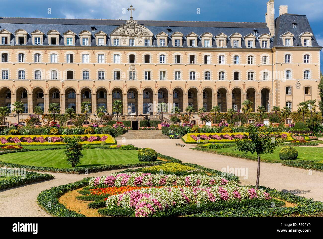 Frankreich, Ille et Vilaine, Rennes, St George Hall aus dem 17. Jahrhundert von dem Architekten Pierre Corbineau mit einem französischen Garten Stockfoto