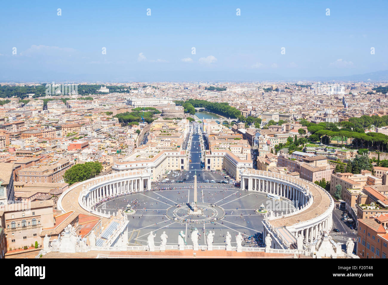 Blick auf St. Petersplatz von Str. Peters Basilica Kuppel Vatikanstadt Roma Rom Latium Italien EU Europa Stockfoto