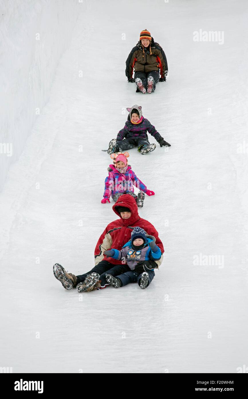 Kanada, Quebec Provinz, Outaouais, Gatineau, das Winterlude Winterevent rutscht in Jacques Cartier Park Stockfoto